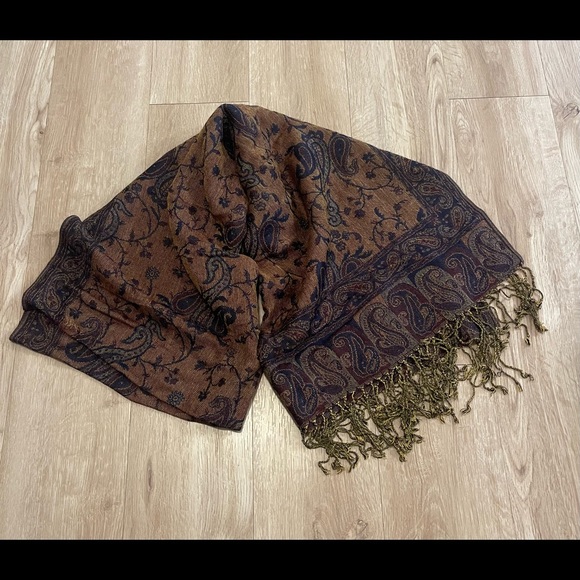 Brown Scarf - Picture 1 of 1